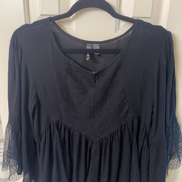 Fun & Flirt Elegant Black Tulle Lace Inserts 3/4 Sleeve Top Size Large - Picture 3 of 16